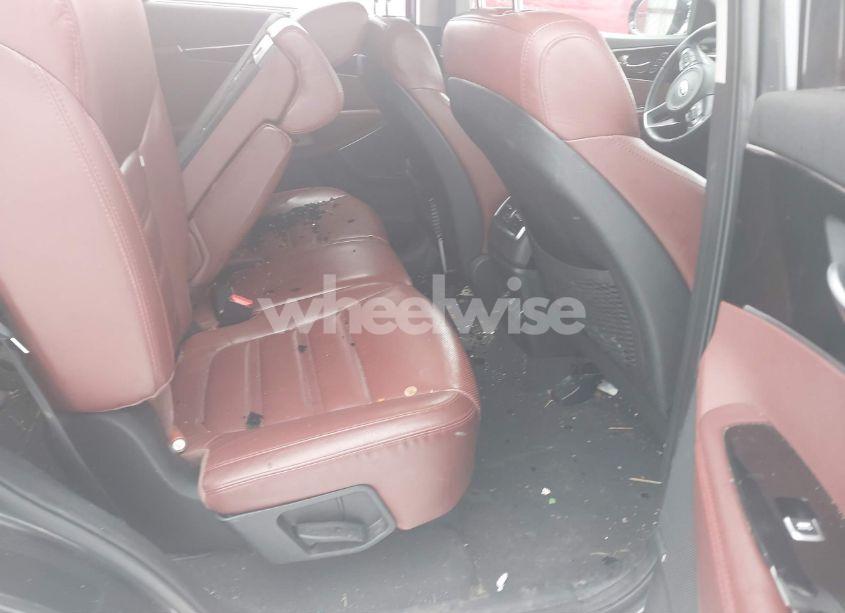 Photo 8 of 2017 Kia Sorento 3.3L SX (VIN 5XYPK4A58HG307433)