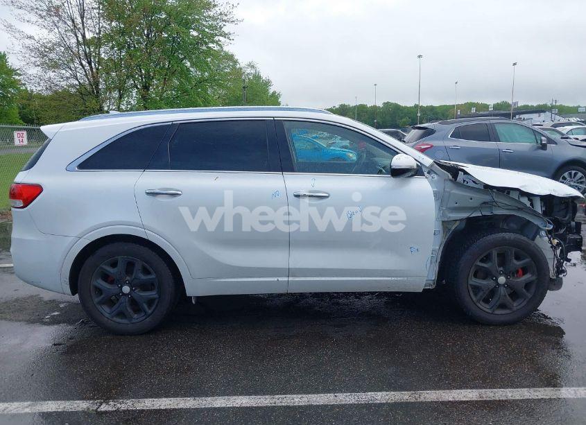 Photo 13 of 2016 Kia Sorento 3.3L SX (VIN 5XYPK4A59GG183705)
