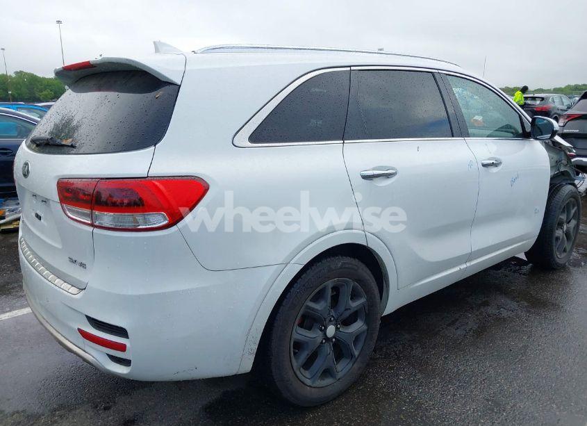 Photo 4 of 2016 Kia Sorento 3.3L SX (VIN 5XYPK4A59GG183705)