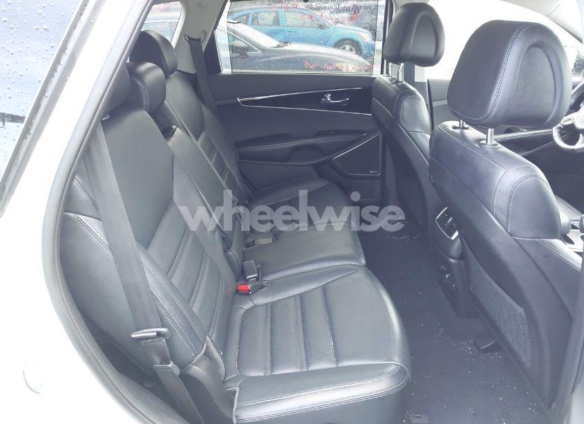 Photo 8 of 2016 Kia Sorento 3.3L SX (VIN 5XYPK4A59GG183705)