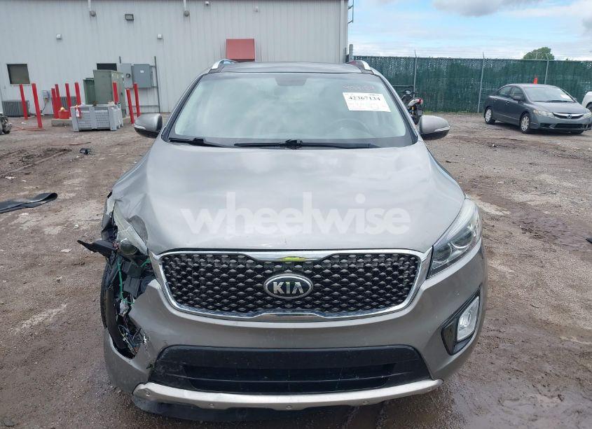 Photo 13 of 2017 Kia Sorento 3.3L SX (VIN 5XYPK4A59HG253995)