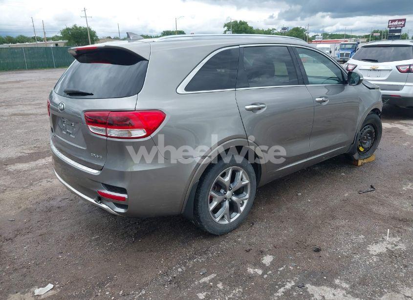 Photo 4 of 2017 Kia Sorento 3.3L SX (VIN 5XYPK4A59HG253995)