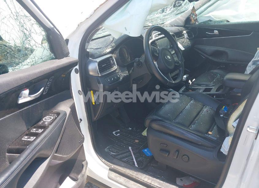 Photo 5 of 2017 Kia Sorento 3.3L SX (VIN 5XYPK4A59HG312155)