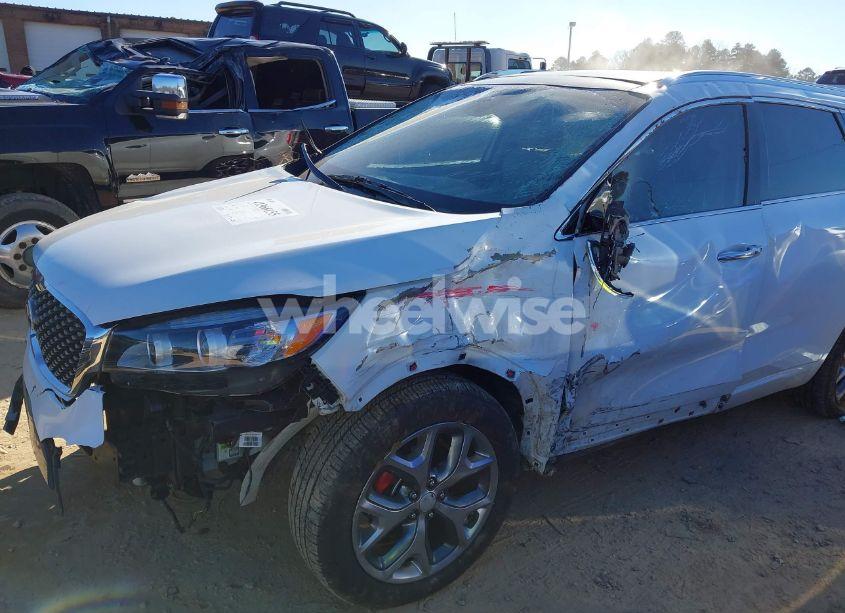 Photo 6 of 2017 Kia Sorento 3.3L SX (VIN 5XYPK4A5XHG314075)