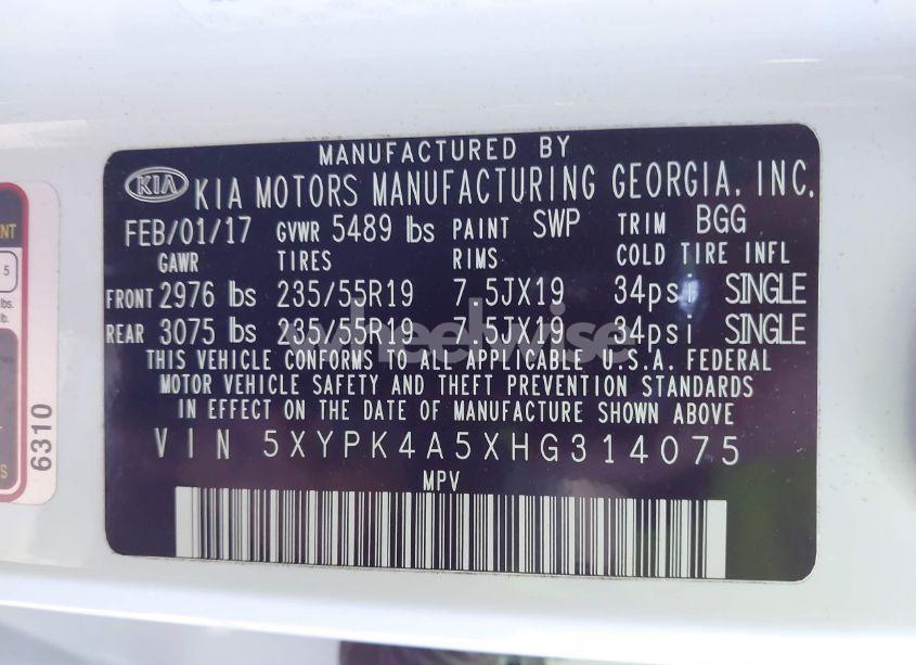 Photo 9 of 2017 Kia Sorento 3.3L SX (VIN 5XYPK4A5XHG314075)