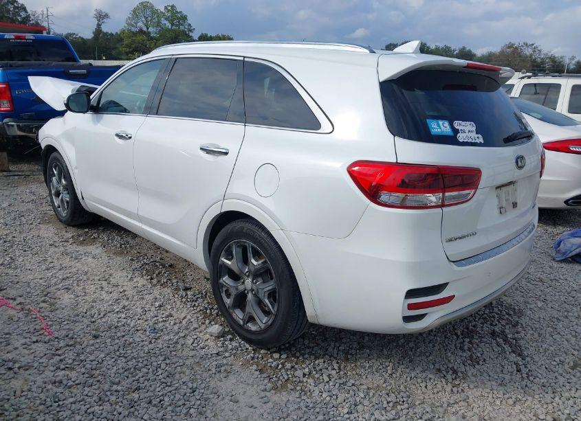 Photo 3 of 2018 Kia Sorento 3.3L SX (VIN 5XYPK4A5XJG418555)