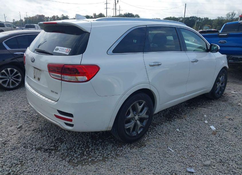 Photo 4 of 2018 Kia Sorento 3.3L SX (VIN 5XYPK4A5XJG418555)