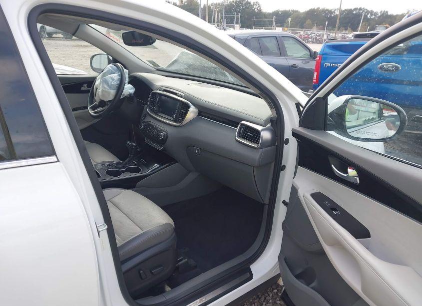 Photo 5 of 2018 Kia Sorento 3.3L SX (VIN 5XYPK4A5XJG418555)