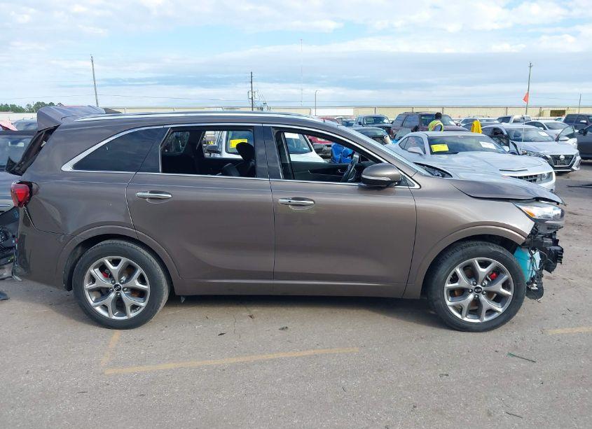 Photo 13 of 2019 Kia Sorento 3.3L SX (VIN 5XYPK4A5XKG472746)