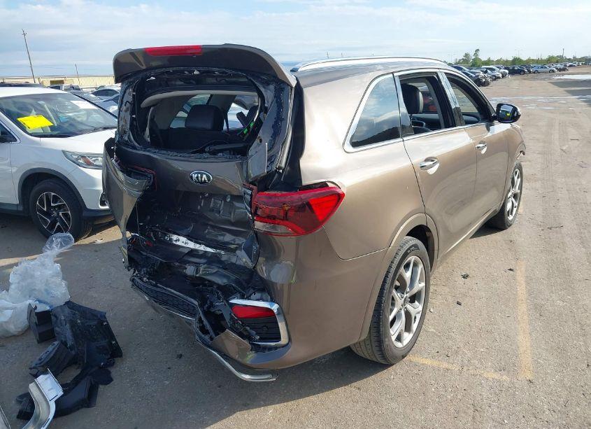 Photo 4 of 2019 Kia Sorento 3.3L SX (VIN 5XYPK4A5XKG472746)