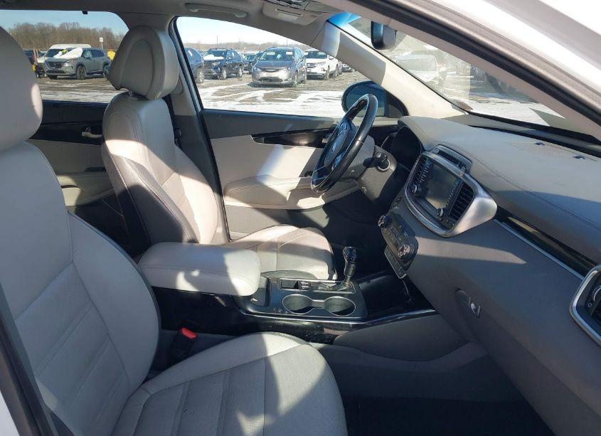 Photo 5 of 2016 Kia Sorento 3.3L SX (VIN 5XYPKDA50GG111419)