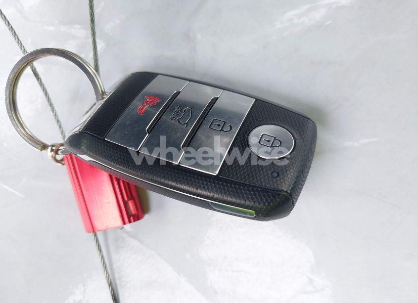 Photo 11 of 2017 Kia Sorento 3.3L SXL (VIN 5XYPKDA50HG295519)