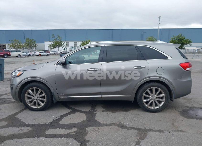 Photo 14 of 2017 Kia Sorento 3.3L SXL (VIN 5XYPKDA50HG295519)