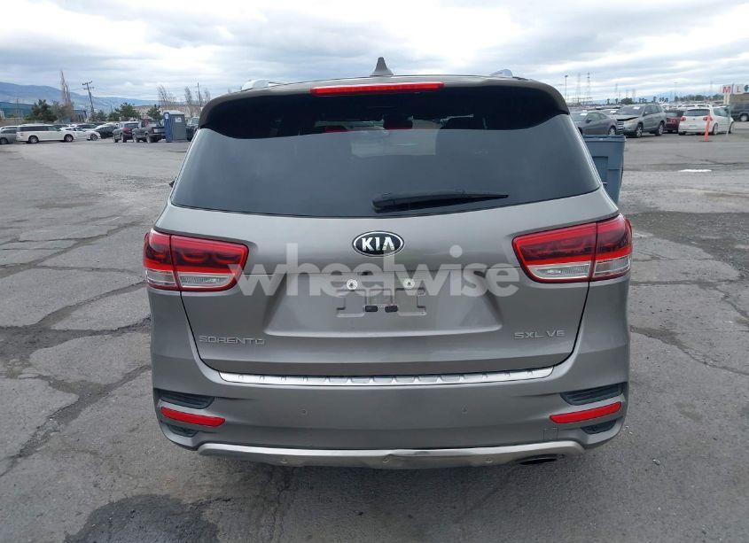 Photo 16 of 2017 Kia Sorento 3.3L SXL (VIN 5XYPKDA50HG295519)