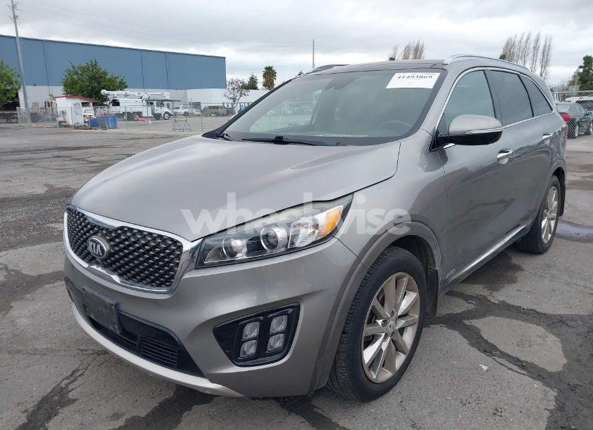 Photo 2 of 2017 Kia Sorento 3.3L SXL (VIN 5XYPKDA50HG295519)
