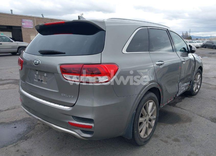 Photo 4 of 2017 Kia Sorento 3.3L SXL (VIN 5XYPKDA50HG295519)
