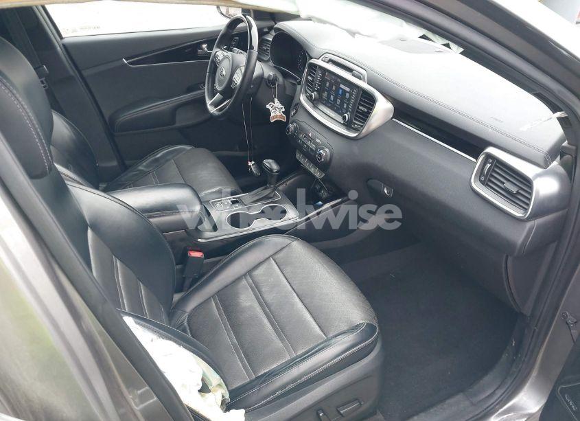 Photo 5 of 2017 Kia Sorento 3.3L SXL (VIN 5XYPKDA50HG295519)