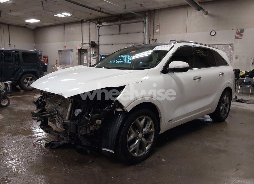Photo 2 of 2016 Kia Sorento 3.3L SX (VIN 5XYPKDA51GG077698)