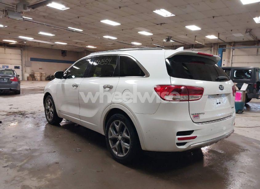 Photo 3 of 2016 Kia Sorento 3.3L SX (VIN 5XYPKDA51GG077698)