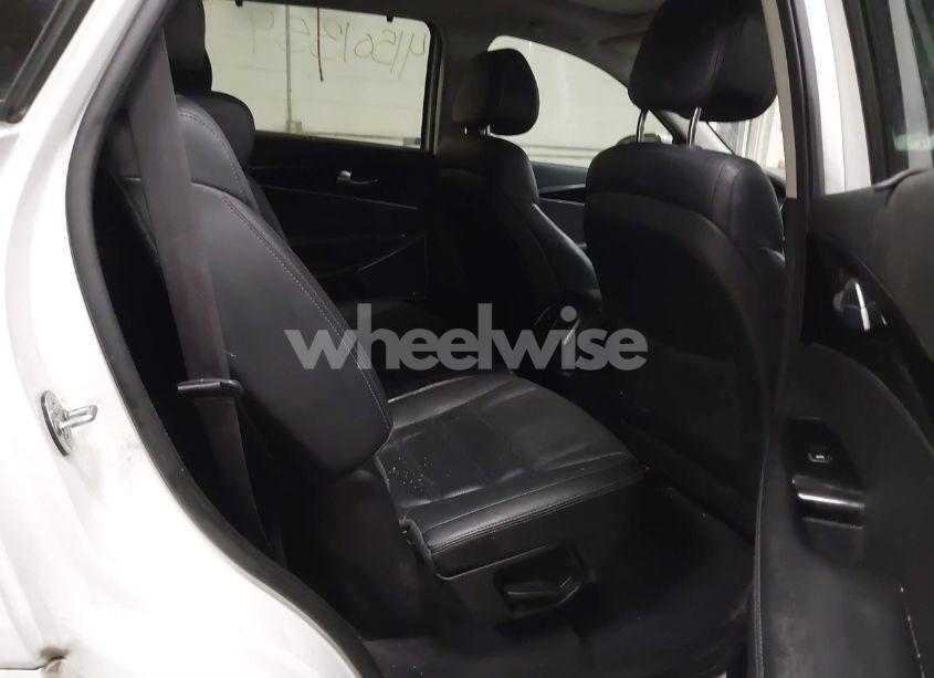 Photo 8 of 2016 Kia Sorento 3.3L SX (VIN 5XYPKDA51GG077698)