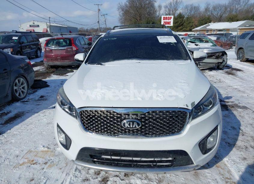 Photo 13 of 2016 Kia Sorento 3.3L SX (VIN 5XYPKDA51GG108352)
