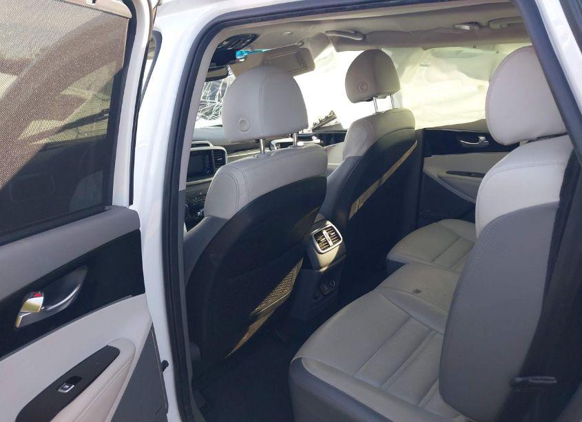 Photo 8 of 2018 Kia Sorento 3.3L SX (VIN 5XYPKDA51JG426818)
