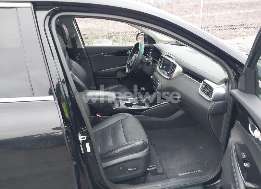 Photo 5 of 2016 Kia Sorento 3.3L SX (VIN 5XYPKDA52GG088175)