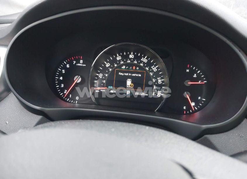 Photo 7 of 2016 Kia Sorento 3.3L SX (VIN 5XYPKDA52GG088175)