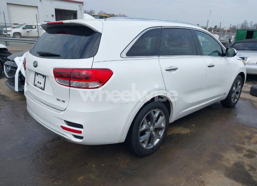 Photo 4 of 2017 Kia Sorento 3.3L SX (VIN 5XYPKDA52HG321103)