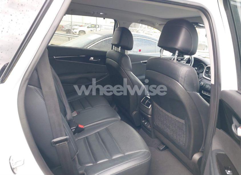Photo 8 of 2017 Kia Sorento 3.3L SX (VIN 5XYPKDA52HG321103)