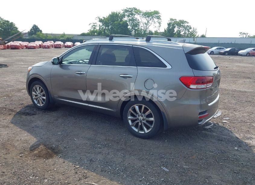 Photo 3 of 2016 Kia Sorento 3.3L SXL (VIN 5XYPKDA53GG089173)