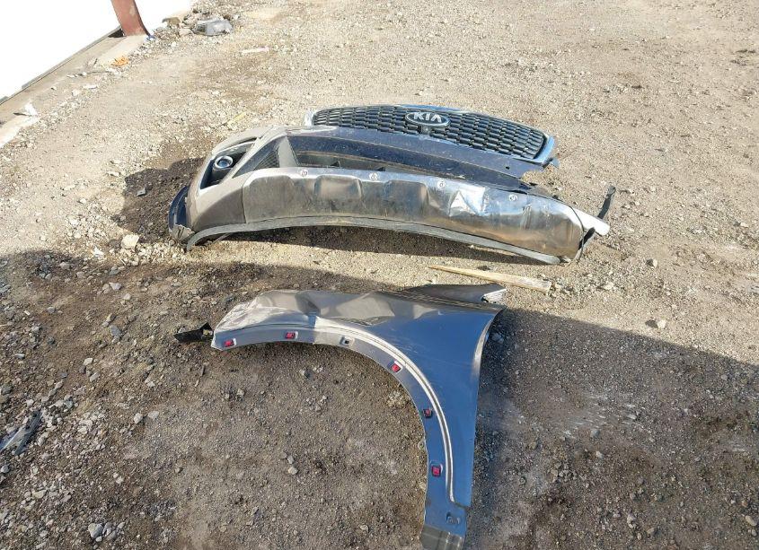 Photo 12 of 2019 Kia Sorento 3.3L SX (VIN 5XYPKDA53KG538232)