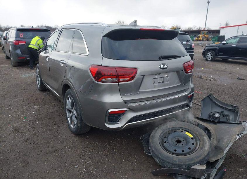 Photo 3 of 2019 Kia Sorento 3.3L SX (VIN 5XYPKDA53KG538232)