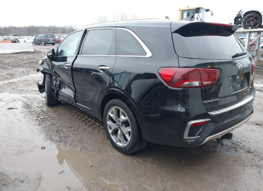 Photo 3 of 2019 Kia Sorento 3.3L SX (VIN 5XYPKDA53KG543396)