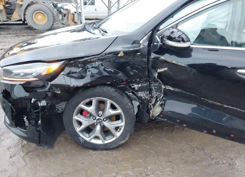 Photo 6 of 2019 Kia Sorento 3.3L SX (VIN 5XYPKDA53KG543396)
