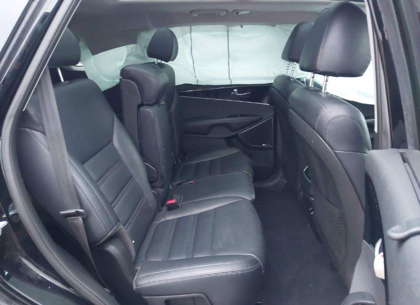 Photo 8 of 2019 Kia Sorento 3.3L SX (VIN 5XYPKDA53KG543396)