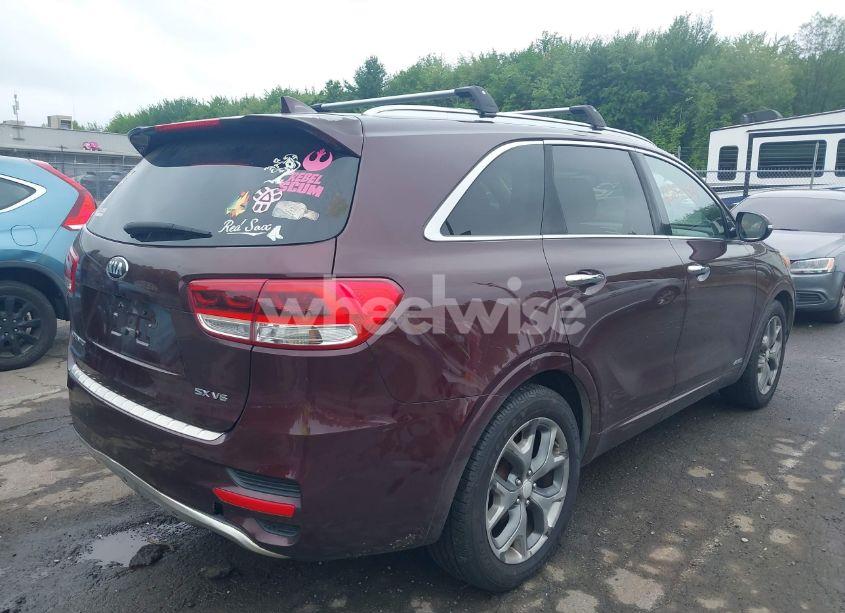 Photo 4 of 2016 Kia Sorento 3.3L SX (VIN 5XYPKDA54GG121581)