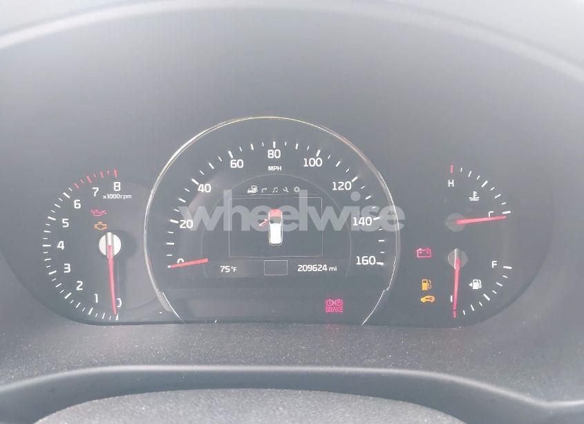 Photo 7 of 2016 Kia Sorento 3.3L SX (VIN 5XYPKDA54GG121581)