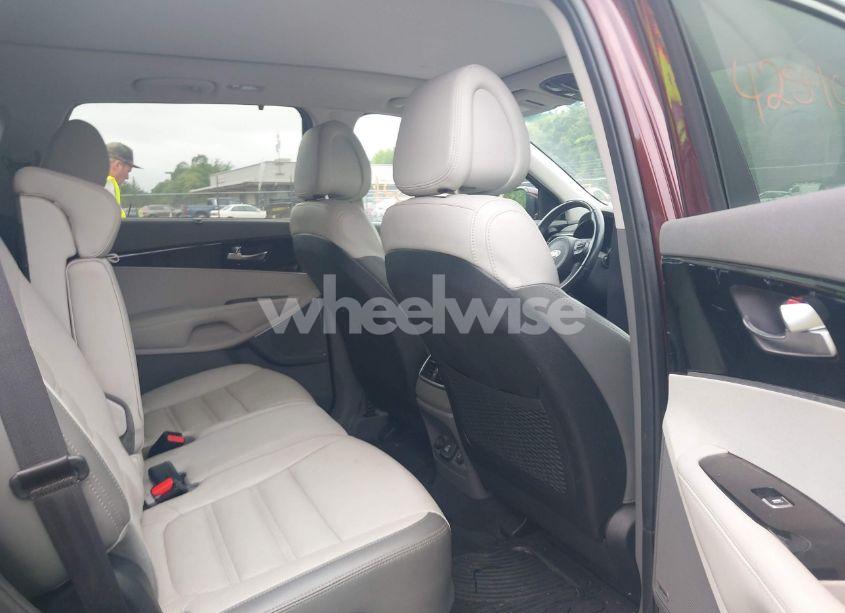 Photo 8 of 2016 Kia Sorento 3.3L SX (VIN 5XYPKDA54GG121581)