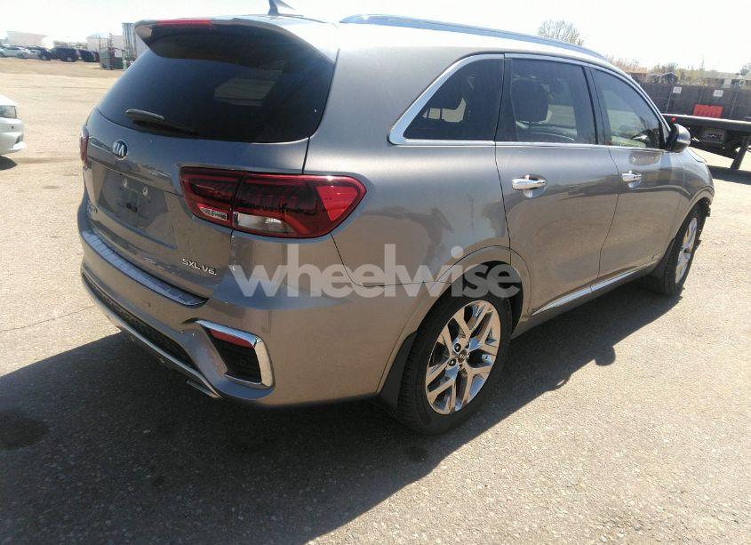 Photo 4 of 2019 Kia Sorento 3.3L SXL (VIN 5XYPKDA54KG509063)