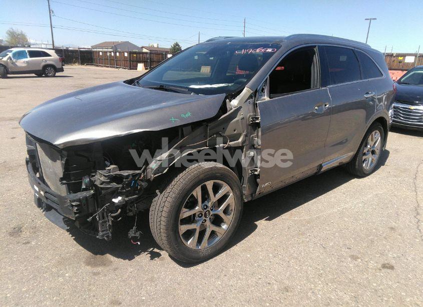 Photo 6 of 2019 Kia Sorento 3.3L SXL (VIN 5XYPKDA54KG509063)