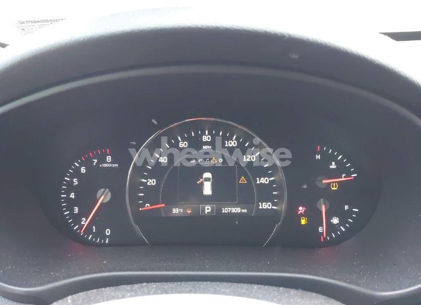 Photo 7 of 2016 Kia Sorento 3.3L SX (VIN 5XYPKDA55GG107544)