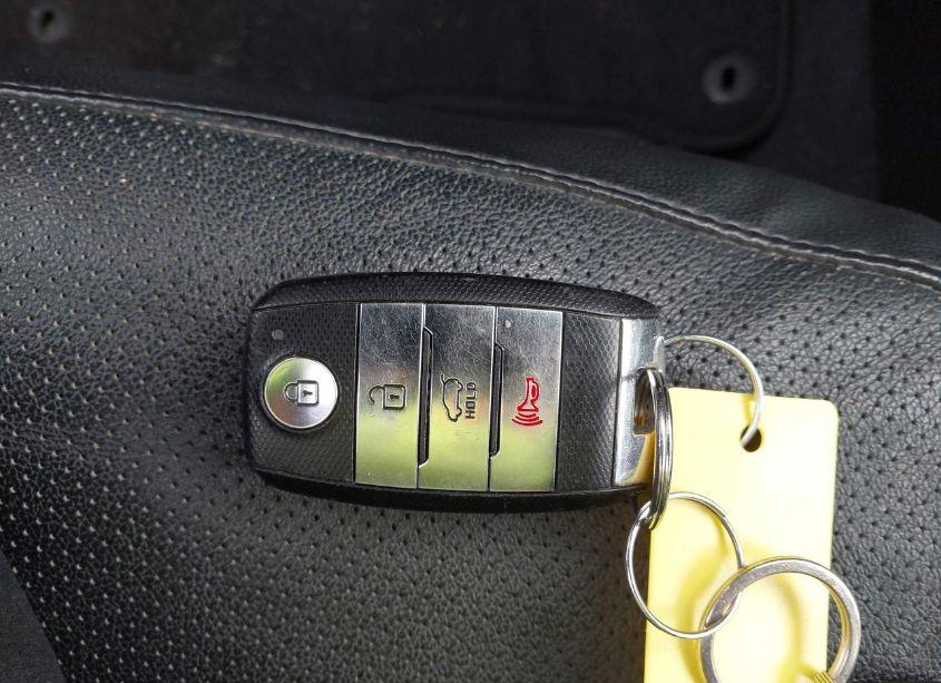 Photo 11 of 2016 Kia Sorento 3.3L SX (VIN 5XYPKDA55GG116373)