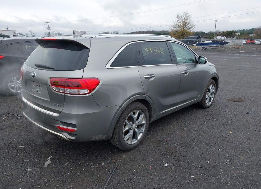 Photo 4 of 2017 Kia Sorento 3.3L SX (VIN 5XYPKDA56HG284055)