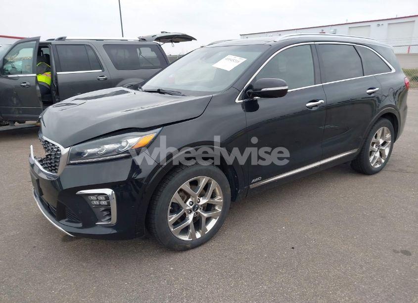 Photo 2 of 2019 Kia Sorento 3.3L SXL (VIN 5XYPKDA56KG567238)
