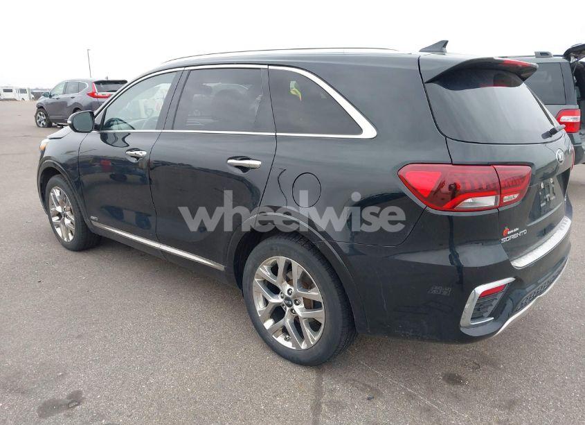 Photo 3 of 2019 Kia Sorento 3.3L SXL (VIN 5XYPKDA56KG567238)