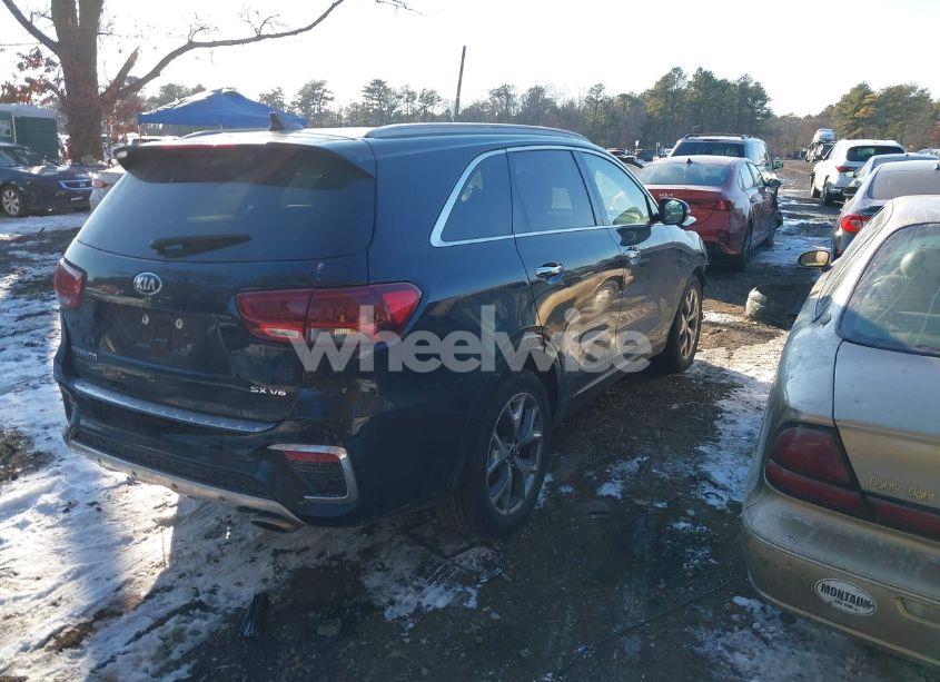 Photo 4 of 2020 Kia Sorento 3.3L SX (VIN 5XYPKDA56LG694332)