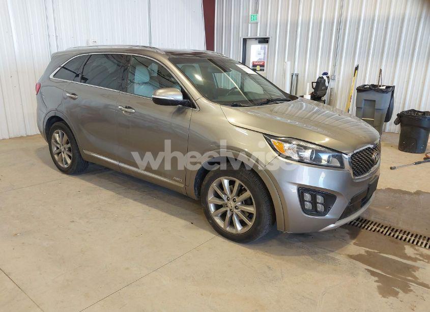 2016 Kia Sorento 3.3L SXL (VIN 5XYPKDA57GG098233) main photo