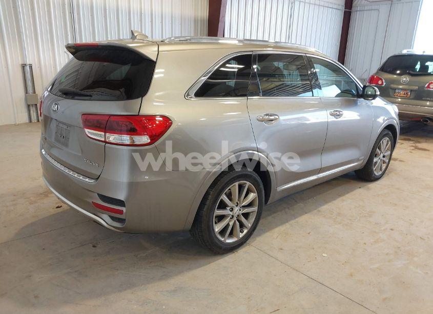 Photo 4 of 2016 Kia Sorento 3.3L SXL (VIN 5XYPKDA57GG098233)