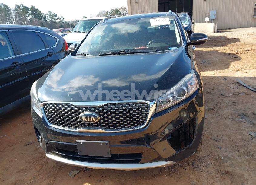 Photo 12 of 2018 Kia Sorento 3.3L SX (VIN 5XYPKDA57JG349078)